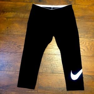 Nike Compression Leggings Symbol Black Large Capri